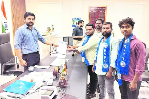 కలెక్టర్‌కు వినతి
