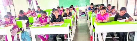 చదువులు సాగేదెలా..? 