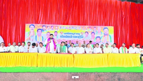 కాంగ్రెస్‌లో కష్టపడిన వారికే పదవులు 