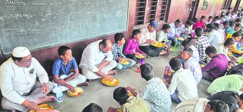 ప్రభుత్వ బడుల్లో సోలార్‌ కిచెన్‌ షెడ్లు 