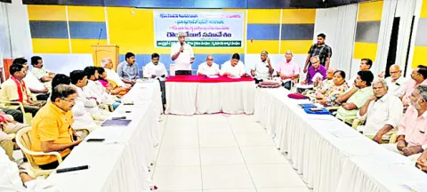 కొల్లేరును 3వ కాంటూరుకు కుదించాలి 