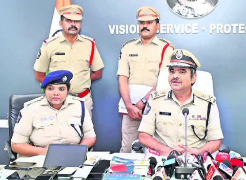 13 మంది క్రికెట్‌ బెట్టింగ్‌రాయుళ్ల అరెస్ట్‌