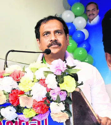 చంద్రబాబు కలవని పార్టీ లేదు.. చెప్పని అబద్ధం లేదు  
