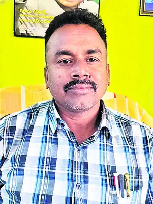 ఉత్తమ మార్కులు సాధించిన విద్యార్థులకు సీట్లు
