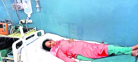 స్థల వివాదంలో వైఎస్సార్‌సీపీ కార్యకర్తపై దాడి
