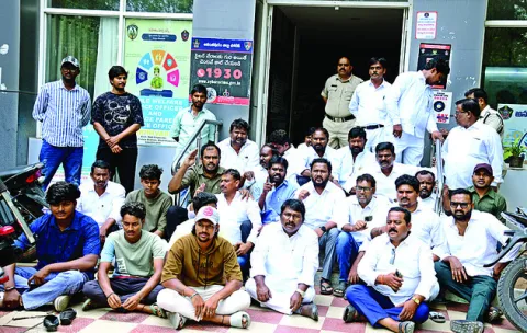 దళితులంటే అంత చులకనా? 