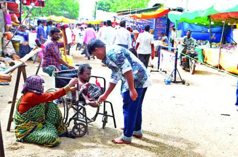 ● భిక్షమెత్తితేనే భుక్తి