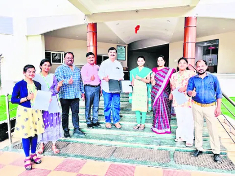 ఇన్ఫోసిస్‌కు ఎస్‌బీఐటీ  విద్యార్థుల ఎంపిక

