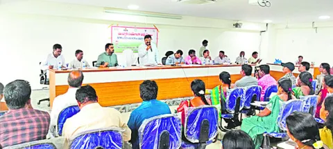 మహిళల ఆర్థికాభివృద్ధికే శ్రీనిధి రుణాలు