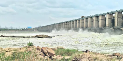 జూరాలకు మళ్లీ పెరిగిన వరద 