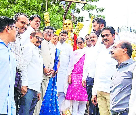 అల్లూ