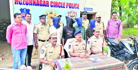గరిడేపల్లిలో మరో నలుగురు..
