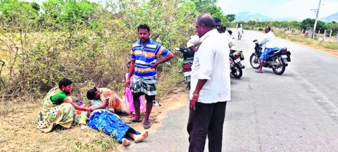 మానవత్వం మరచిన ఆటో డ్రైవర్‌ 