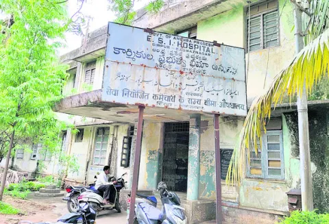శిథిలావస్థలో ‘ఈఎస్‌ఐ’
