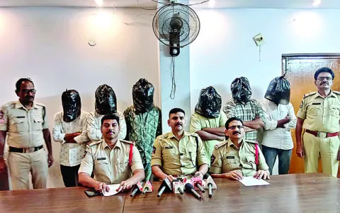 ఫైనాన్స్‌ కంపెనీలకు కుచ్చు టోిపీ