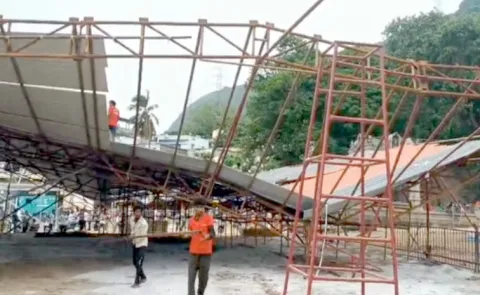 Another Accident At Simhachalam Due To Chandrababu Govt Negligence