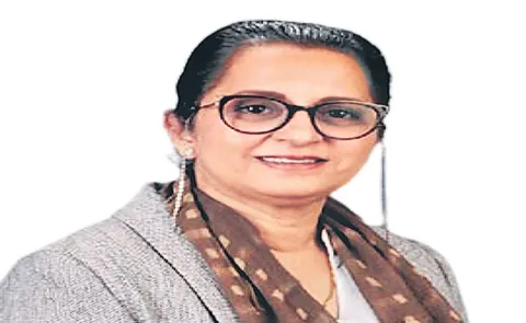 parachute woman of India Smita Yeole success story