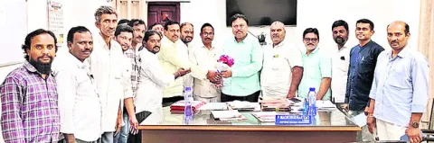సంస్థ అభివృద్ధికి పాటుపడాలి
