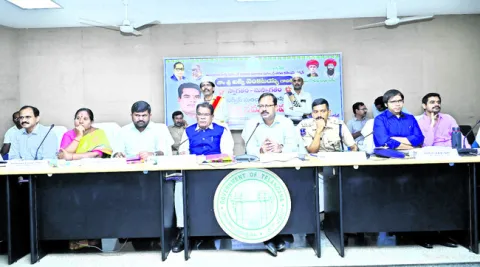 అట్రాసిటీ కేసులను సత్వరమే పరిష్కరించాలి 