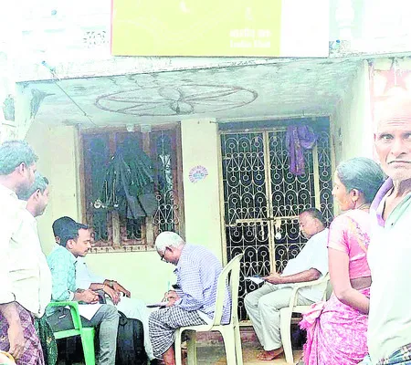 సాలూరులో వైఎస్సార్‌సీపీ విస్తృతస్థాయి సమావేశం రేపు 