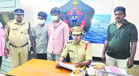 హత్య కేసు నిందితులకు రిమాండ్‌ 