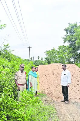760 టన్నుల ఇసుక అక్రమ నిల్వ స్వాధీనం 