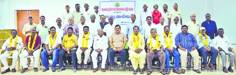 సమస్యల పరిష్కారానికి కృషి 