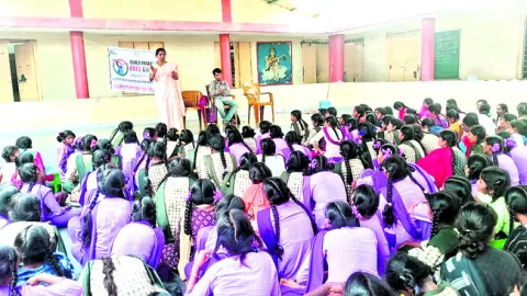 బాల్య వివాహాలు చట్టరీత్యా నేరం 
