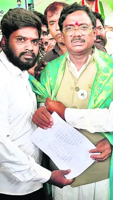 మెడికల్‌ బోర్డుపై   మంత్రికి వినతి
