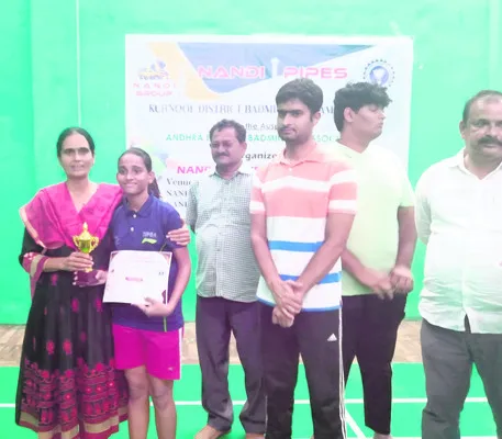 ముగిసిన షటిల్‌ బ్యాడ్మింటన్‌ క్రీడాకారుల ఎంపిక