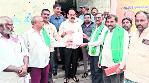 పొగాకు రైతులను ఆదుకోవాలి