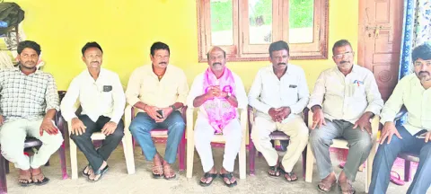 ఎరువులు అందించడంలో ప్రభుత్వం విఫలం