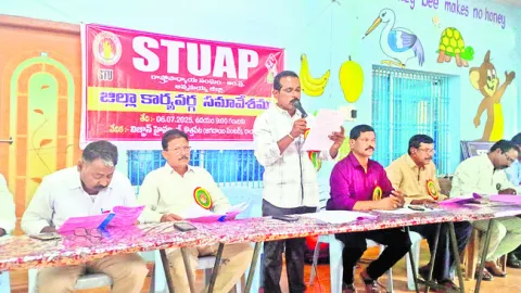 మధ్యంతర భృతి ప్రకటించాలి