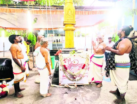 వైభవంగా తాళ్లపాక బ్రహ్మోత్సవాలు