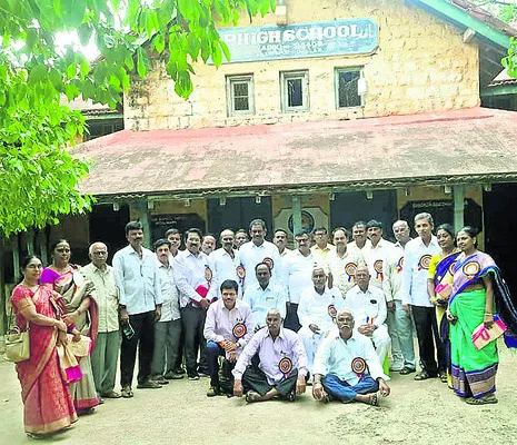 ●అ‘పూర్వ’ కలయిక 