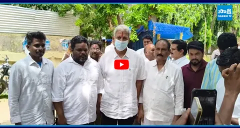  Vallabhaneni Vamsi Latest Visuals With YSRCP Activists ‪ 1