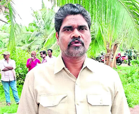 రహదారి నిర్మాణంలో పక్షపాతం 
