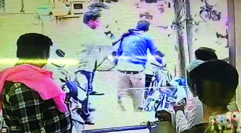  వడ్డీ వ్యాపారుల దాష్టీకం 