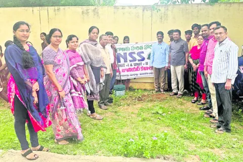 పర్యావరణ పరిరక్షణకు పాటుపడాలి