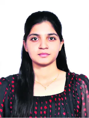 ఫీజు రీయింబర్స్‌మెంట్‌తో  పేదరికం తగ్గుముఖం 
