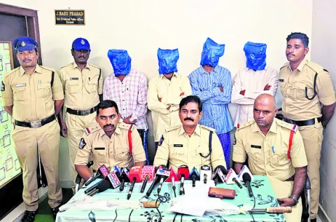 వీడిన శేషన్న హత్య కేసు మిస్టరీ