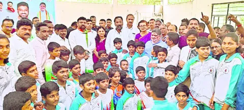 ఆ రోజు బాధేసింది.. ఈరోజు ఆనందంగా ఉంది