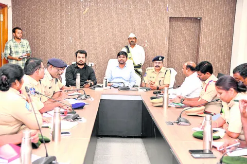 ప్రమాదాల నివారణకు కాటమయ్య రక్షణ కిట్లు 