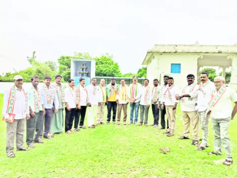 జక్రాన్‌పల్లి గ్రామ కాంగ్రెస్‌ శాఖ అధ్యక్షుడిగా లక్ష్మణ