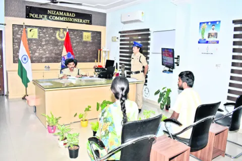 పోలీస్‌ ప్రజావాణికి 27 ఫిర్యాదులు 