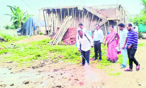 పరిసరాల పరిశుభ్రతతోనే ఆరోగ్యం 