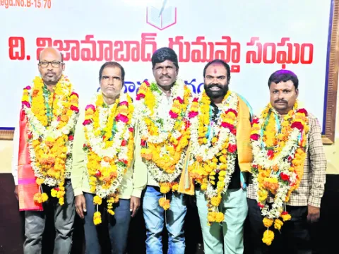 గుమస్తా సంఘం అధ్యక్షుడిగా లాండేరి బాల్‌ అంజయ్య 