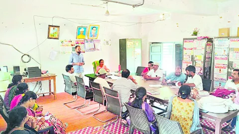 ఉపాధ్యాయుల సమస్యలు పరిష్కరించాలి 