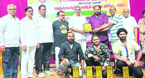 ఉత్తమ ప్రదర్శనగా ‘ఐ యేట్‌ ఇండియా’ 