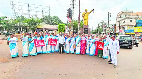 పని గంటలు తగ్గించాలి 